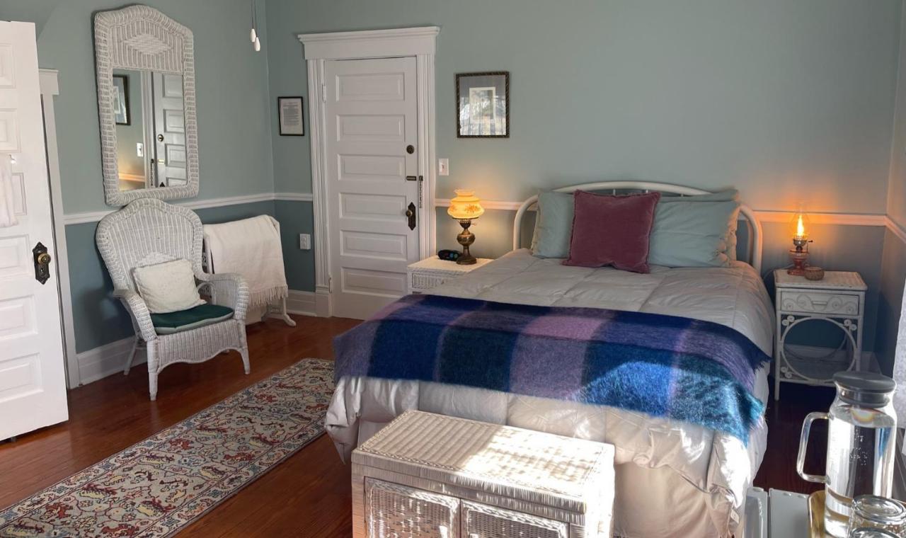 The Grey Swan Inn Llc Blackstone Esterno foto